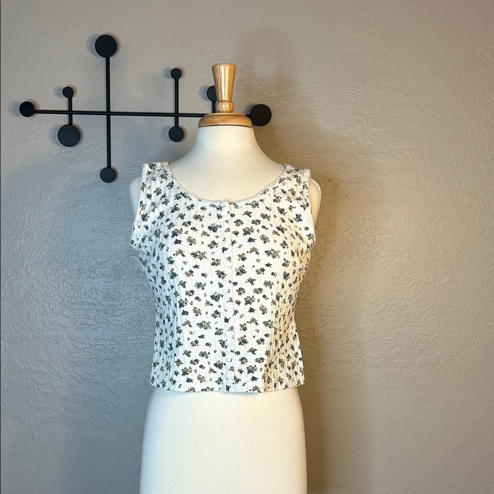 Petite Floral Sleeveless Women's Top